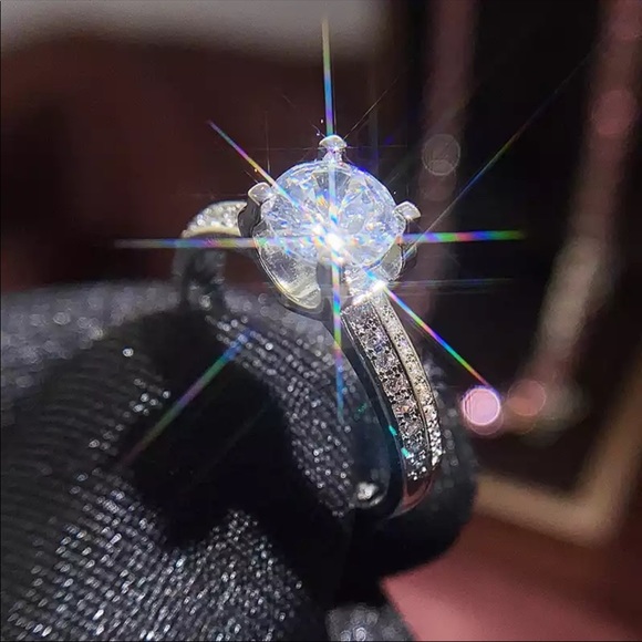 New Women’s 925 Silver Sapphire wedding Ring - Picture 3 of 6